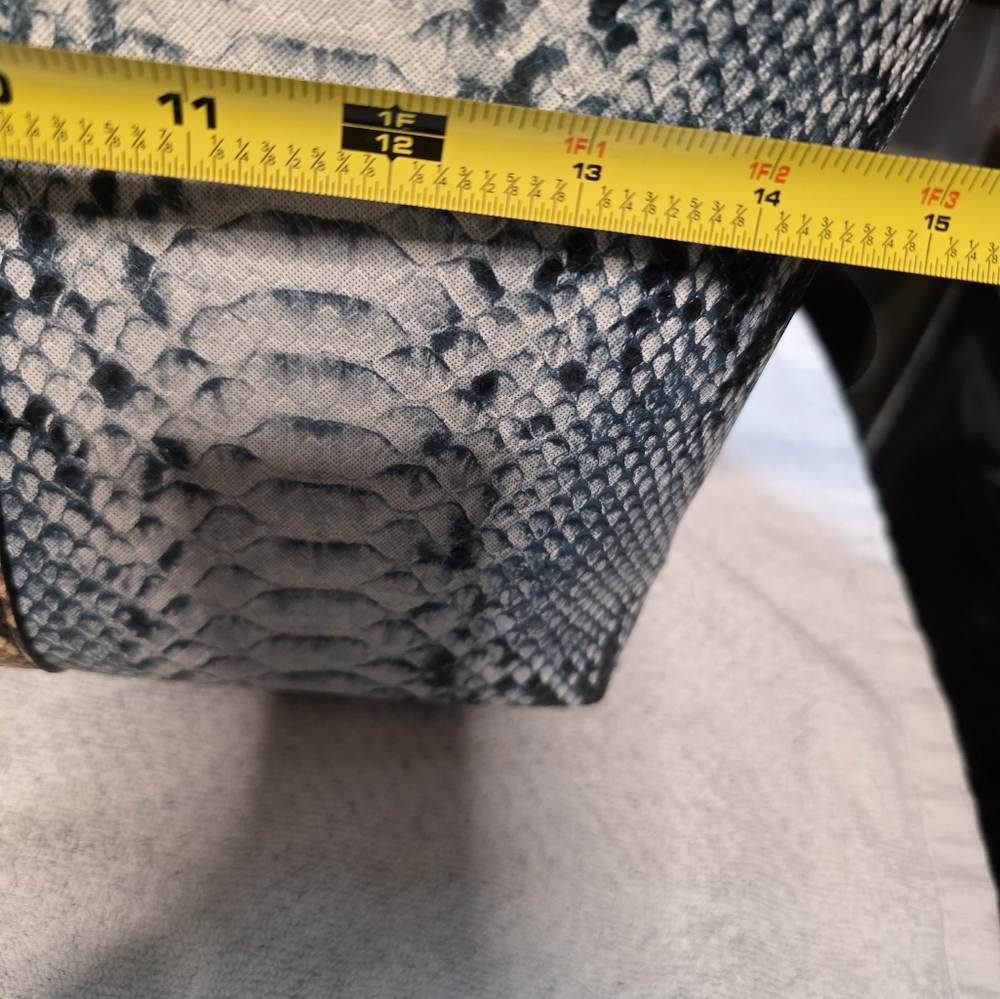 Studio Badgley Mischka Snakeskin Women's Tote - Picture 5 of 6